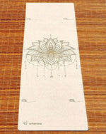 Tapis de yoga fleur de lotus en chanvre - 4,5 mm x 610 x 1830 - Vignette | Achamana