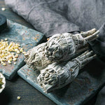 Weißer Salbei Räucherstab 3 - 5 oder 12 Fackeln - Vignette | Achamana