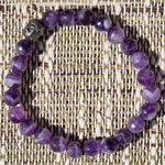 Armband Buddha Charm Facettierter Amethyst AA 8mm - Vignette | Achamana