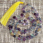 Regenbogen-Fluorit-Mala-Halskette – 108 8 mm AA-Perlen - Vignette | Achamana