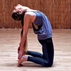 Haut de yoga fluide - certifié GOTS - brassière intégrée couleur bleu-gris | Achamana