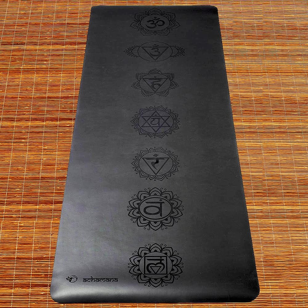 Tapis yoga vu sur decathlon - tapis de yoga 5 mm caoutchouc et similicuir - design 7 chakras | Achamana