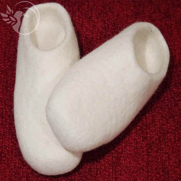Chaussons Blancs - laine bouillie - sans couture - Fait main Achamana